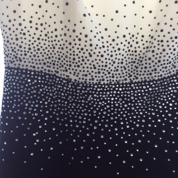 Calvin Klein Black & White Sequin Dress! 🖤 - Picture 2 of 4